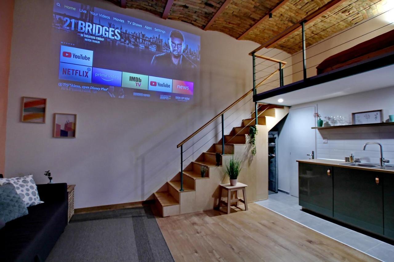 Lovely&Modern Downtown Apartment With Free Parking ブダペスト エクステリア 写真